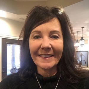 Meet your Posher, Dana